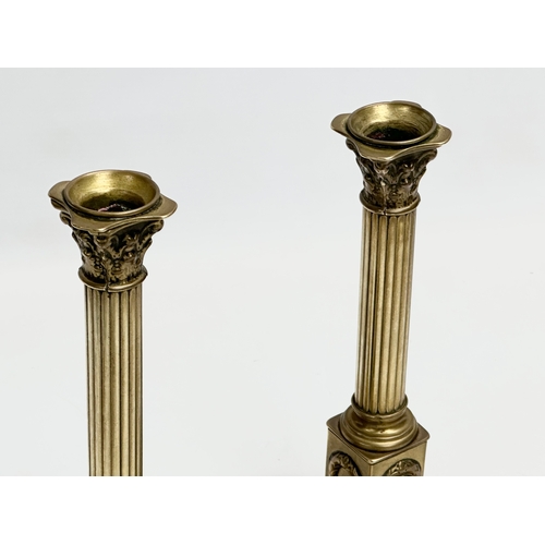 92 - A pair of good quality Victorian brass candlesticks. 9.5x9.5x23.5cm