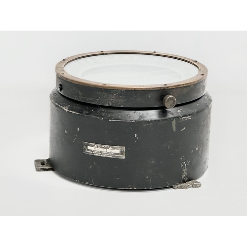 246 - A vintage Pioneer Instrument Ships Compass. Division of Bendix Aviation Corporation. 19x11cm