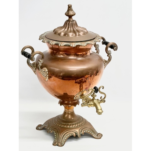 103 - A large Victorian copper samovar tea urn. 35x35x48cm