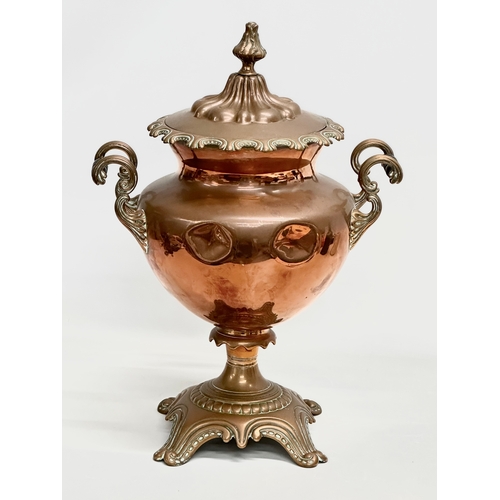 103 - A large Victorian copper samovar tea urn. 35x35x48cm