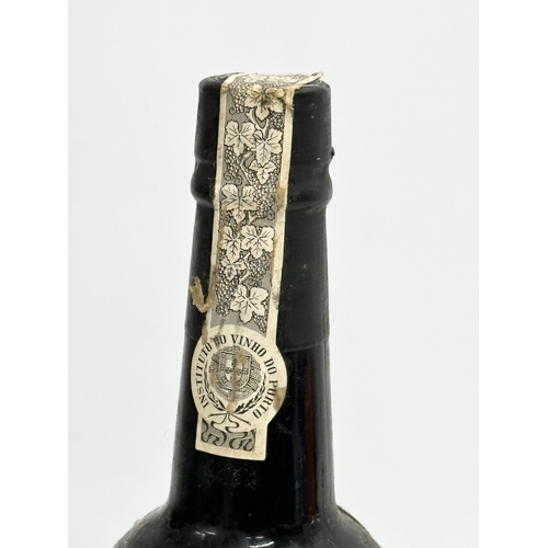 402 - A bottle of Fonseca’s Finest 1977 Vintage Port. 75cl.