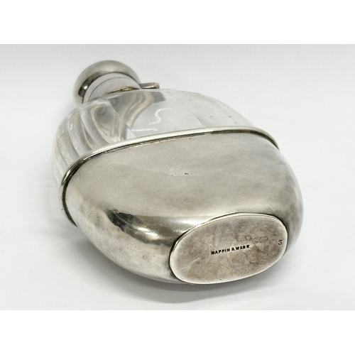 255 - A good quality late 19th century Mappin & Webb silver plated hip flask. Circa 1890-1900. 14.5cm