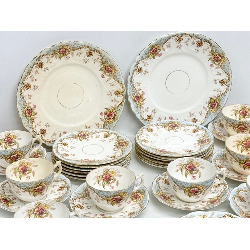 334 - An early 20th century 34 piece English tea service. Circa 1900-1920.