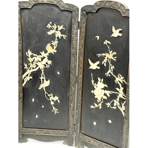 259 - An early 20th century Japanese carved framed 2 tier screen with bone lotus leaves and birds in fligh... 