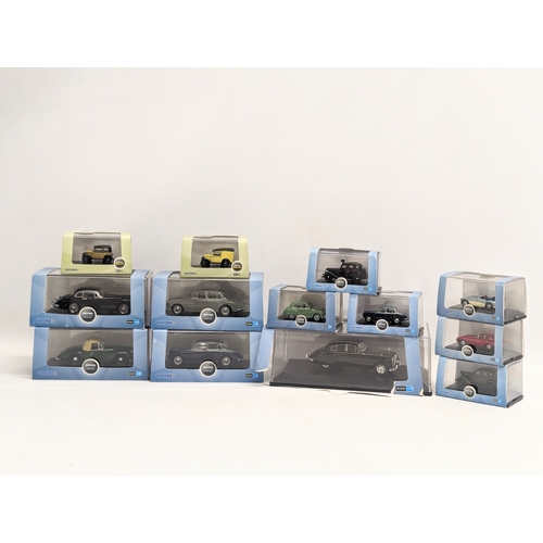 679 - A collection of Oxford Die-Cast model cars