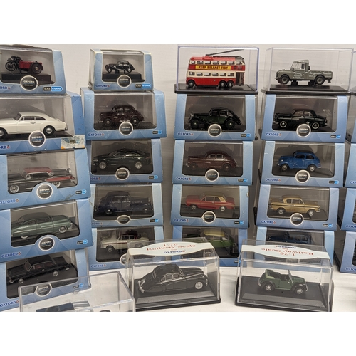 686 - A collection of Oxford Die-Cast model cars