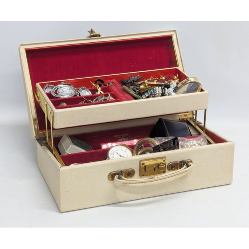 522 - A quantity of costume jewellery with jewellery box