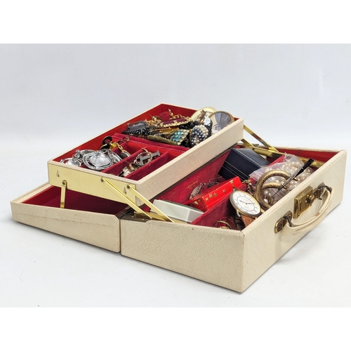 522 - A quantity of costume jewellery with jewellery box