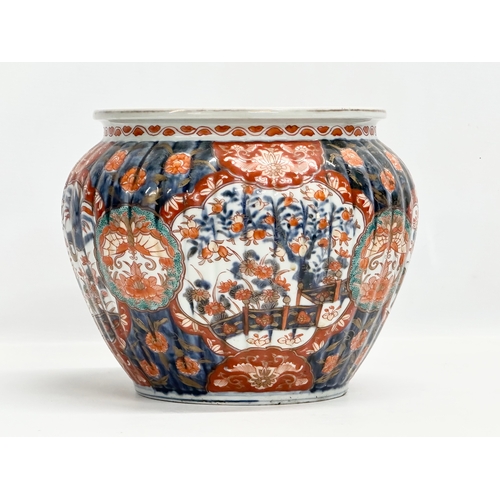 175A - A late 19th century Japanese Imari Meiji period (1868-1912) jardiniere. Circa 1890. 26x21cm