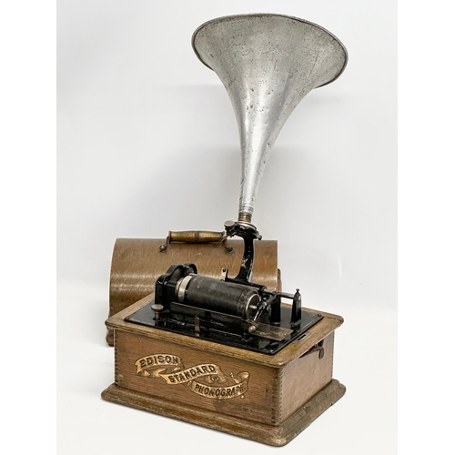 175G - An early 20th century Edison Standard Phonograph. Model S20143.