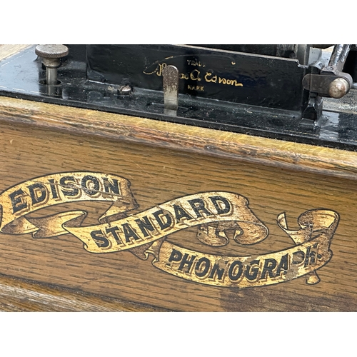 175G - An early 20th century Edison Standard Phonograph. Model S20143.