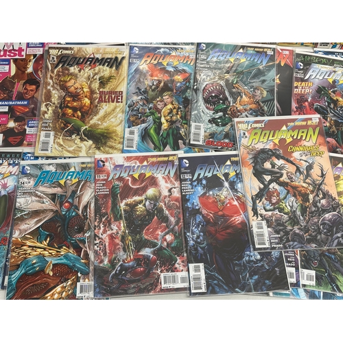 595 - A collection of DC Universe comic books/comics. Mostly Aquaman.