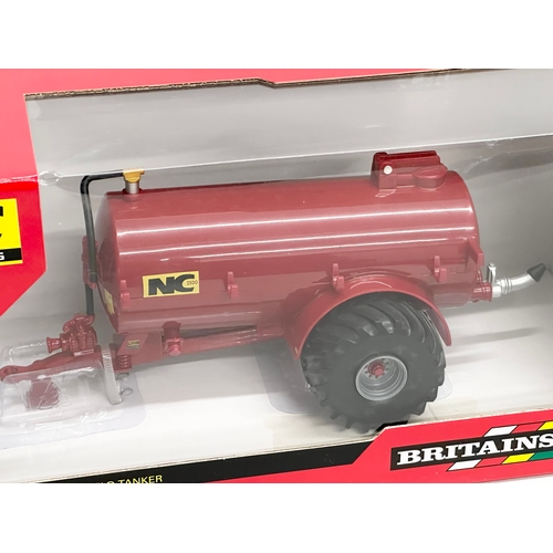 735 - A new Britains NC Engineering Slurry Field Tanker in box. 30x13x16cm