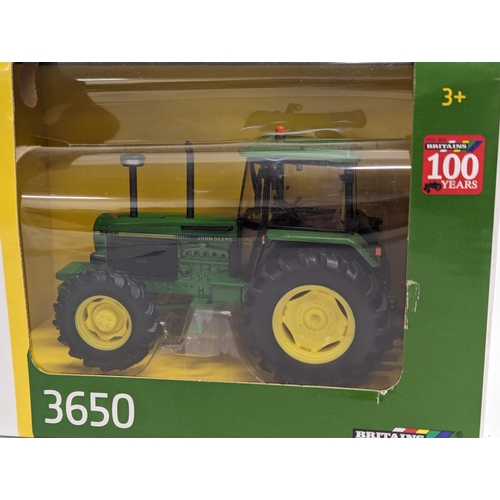 795 - 2 new Britains John Deere tractor models, 3650 & 3050. 1/32.