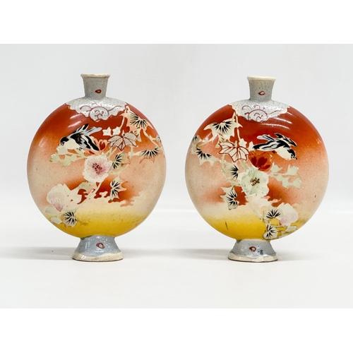 1 - A pair of Japanese late Meiji period hand painted Moon Flask vases by Satsuma. Circa 1900. 13x17cm