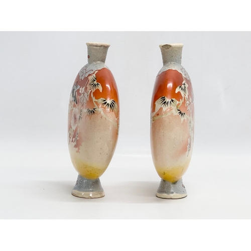 1 - A pair of Japanese late Meiji period hand painted Moon Flask vases by Satsuma. Circa 1900. 13x17cm