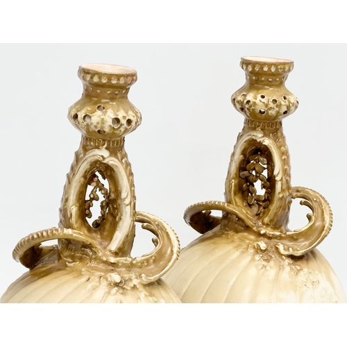 13 - A pair of late 19th century Ernst Wahliss ‘Depose’ vases. Turn Wein. Austria. Circa 1897-1910. 13x22... 