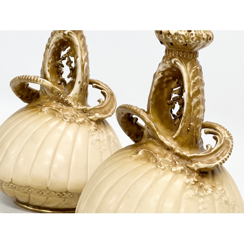 13 - A pair of late 19th century Ernst Wahliss ‘Depose’ vases. Turn Wein. Austria. Circa 1897-1910. 13x22... 