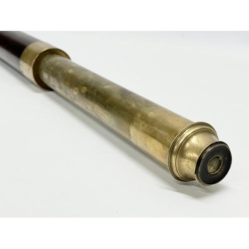 6 - An early 19th century Matthew Berge, Late Ramsden telescope with original leather case. Circa 1810-1... 