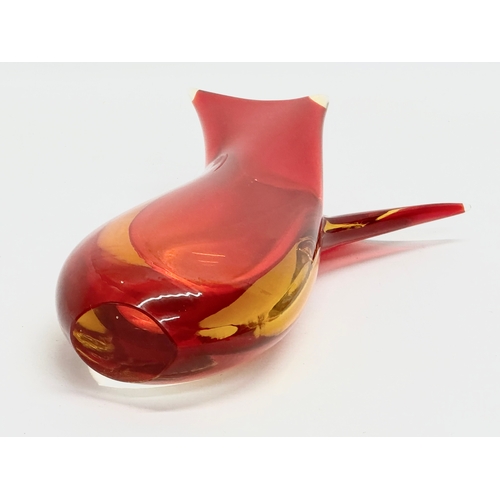 225 - A Murano Glass vase designed by Flavio Poli for Seguso. 15x23cm