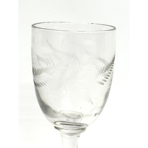 266 - A Victorian etched fern port glass. Circa 1850-1870. 5.5x12cm