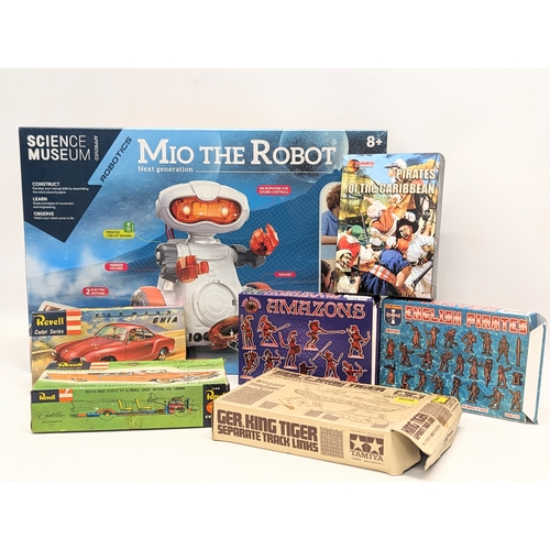 525 - A collection of models including 2 Revell models, with an unopened Mio The Robot.