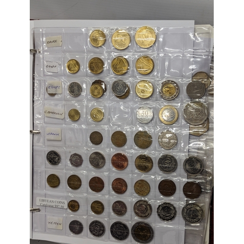 540 - A large collection of international coins