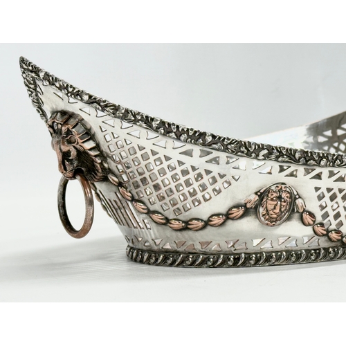 289 - A pair of early 19th silver plated bread baskets. Circa 1800-1820. 31x18x11.5cm