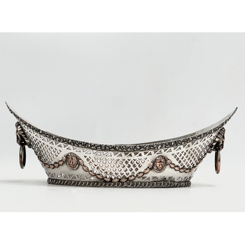 289 - A pair of early 19th silver plated bread baskets. Circa 1800-1820. 31x18x11.5cm