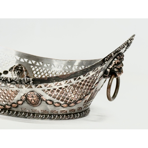 289 - A pair of early 19th silver plated bread baskets. Circa 1800-1820. 31x18x11.5cm