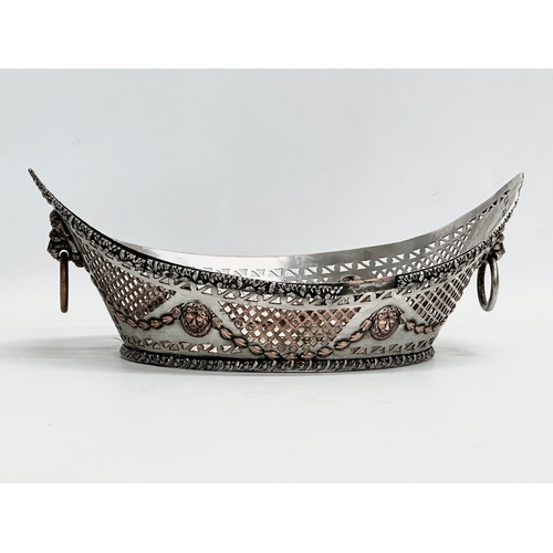 289 - A pair of early 19th silver plated bread baskets. Circa 1800-1820. 31x18x11.5cm