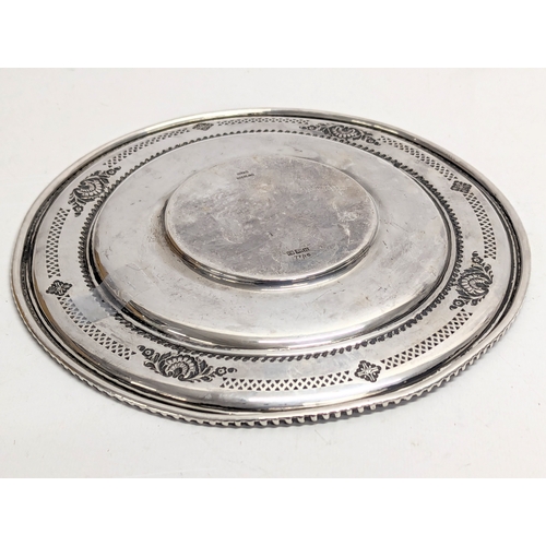 623 - A sterling silver presentation plate for the winner of The Royal Canadian Golf Association, a Red Cr... 