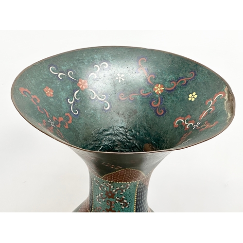 63 - A very large late 19th century Japanese Meiji period cloisonné enamelled pot. Circa 1880-1900. 36x75... 