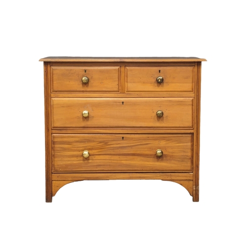 1178 - An Edwardian Walnut chest of drawers. 91cmx46cmx81cm.