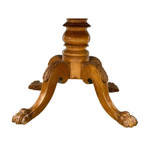 1185 - A large early Victorian mahogany pedestal dining table. Circa 1840. 152x76cm