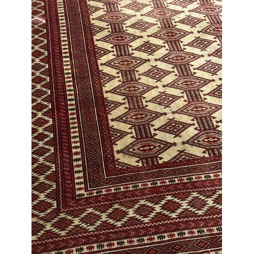 936 - A Middle Eastern style rug. Oriental Rug Gallery Limited.