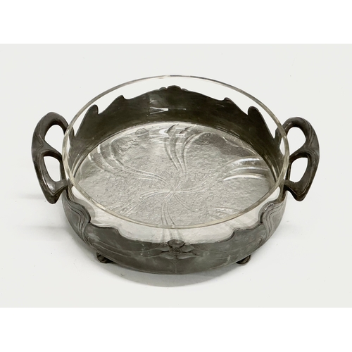 51 - An early 20th century Art Nouveau pewter bowl with original glass liner. Orivit. Circa 1900-1910. 21... 