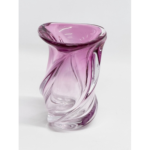 63 - A Val Saint Lambert ‘Swirl’ Glass vase. Signed. 13x18cm