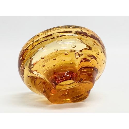 50 - A ‘Molar’ Bubbled Bowl designed by Geoffrey Baxter for Whitefriars. 12x7cm