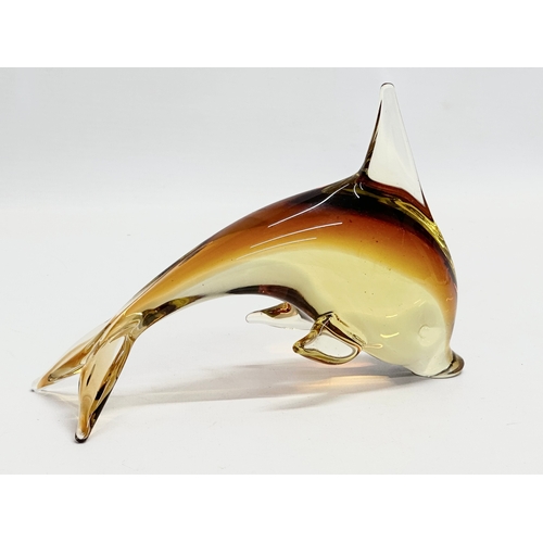 215 - A Murano Glass dolphin. 19x13cm