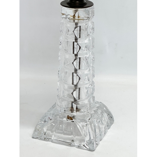 100 - A large Victorian oil lamp with glass column, bowl and etched glass shade. 66cm