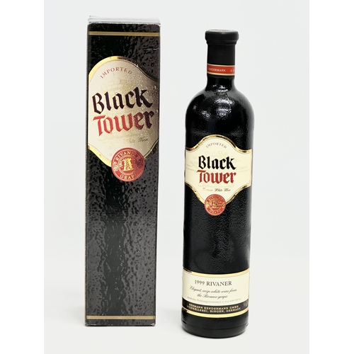 537 - A bottle of Black Tower 1999 Rivaner wine with box. 75cl.