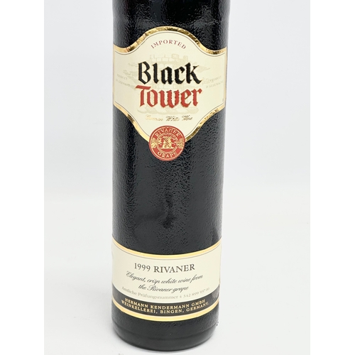 537 - A bottle of Black Tower 1999 Rivaner wine with box. 75cl.