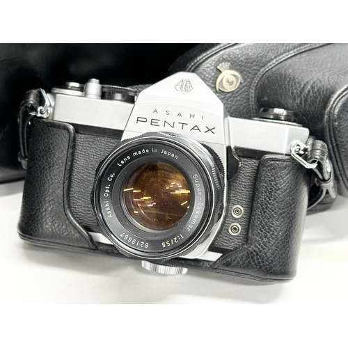 530 - A vintage Asahi Pentax camera with cover. With a Super-Takumar Asahi Opt lens. Including a Unitor Au... 