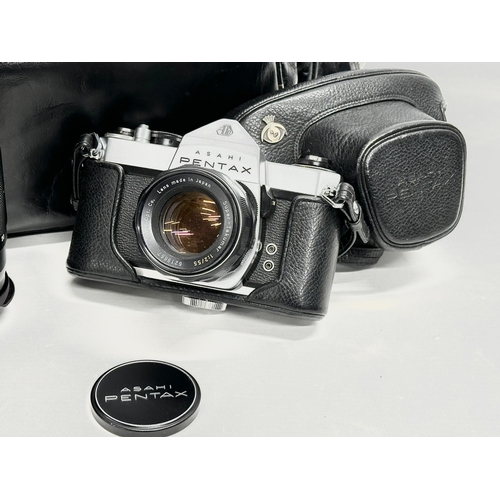 530 - A vintage Asahi Pentax camera with cover. With a Super-Takumar Asahi Opt lens. Including a Unitor Au... 