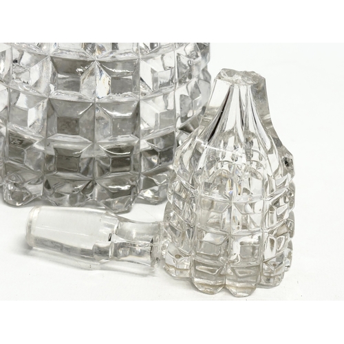 160 - A large late 19th century Victorian glass decanter. Circa 1880. 35cm