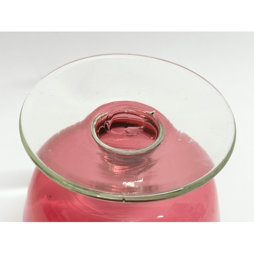 166 - A 19th century Cranberry gin glass. Circa 1820-1850. 7.5x8.5cm