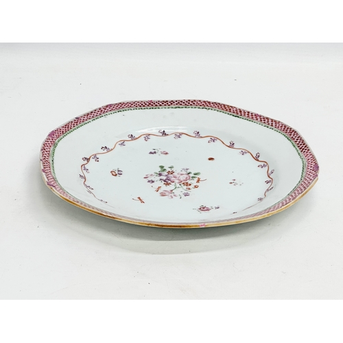 176 - A late 18th century Chinese Export Famille Rose plate. Circa 1780-1800. 23x2.5cm