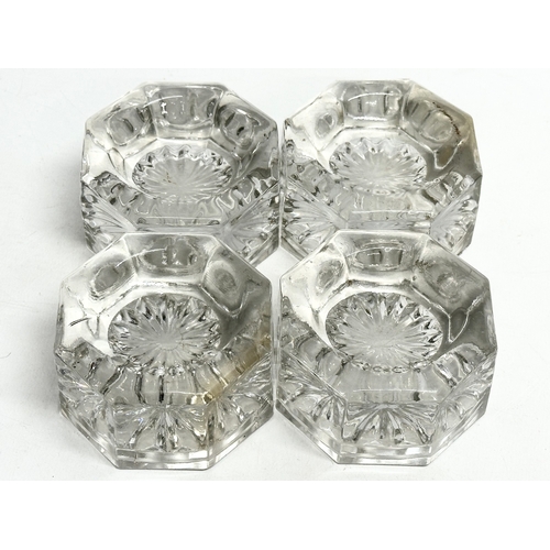 180 - A set of 4 late 19th/early 20th century pressed glass open salt cellars. Circa 1890-1910. 7.5x7.5x4.... 