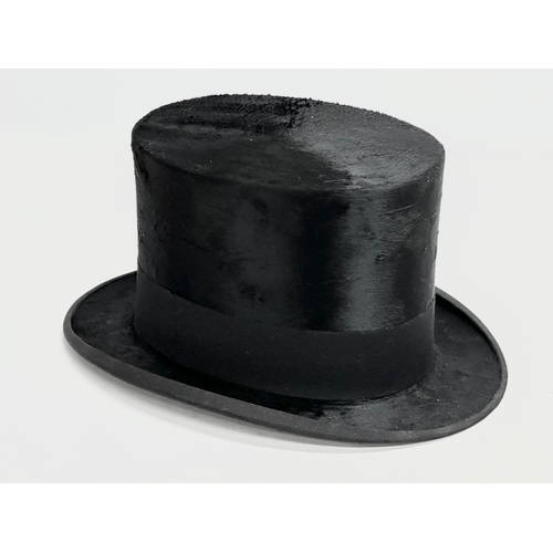 40 - Major Tom C..H. Dickson. A Woodrow top hat with original box. Purchased by Major Tom Dickson in Done... 